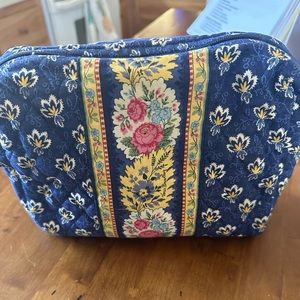 Vera Bradley, medium make up bag